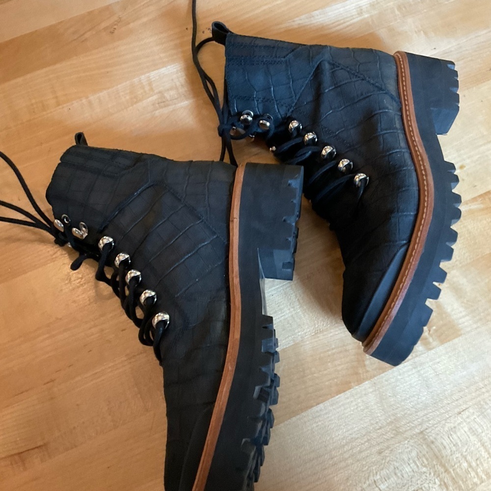 Marc Fisher LTD Black Combat Boots Chunky Lug Sole Y2K Urban Streetwear - Picture 13 of 16